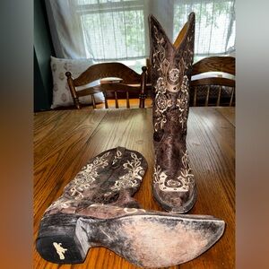 Old Gringo size 9.5 cowgirl boots